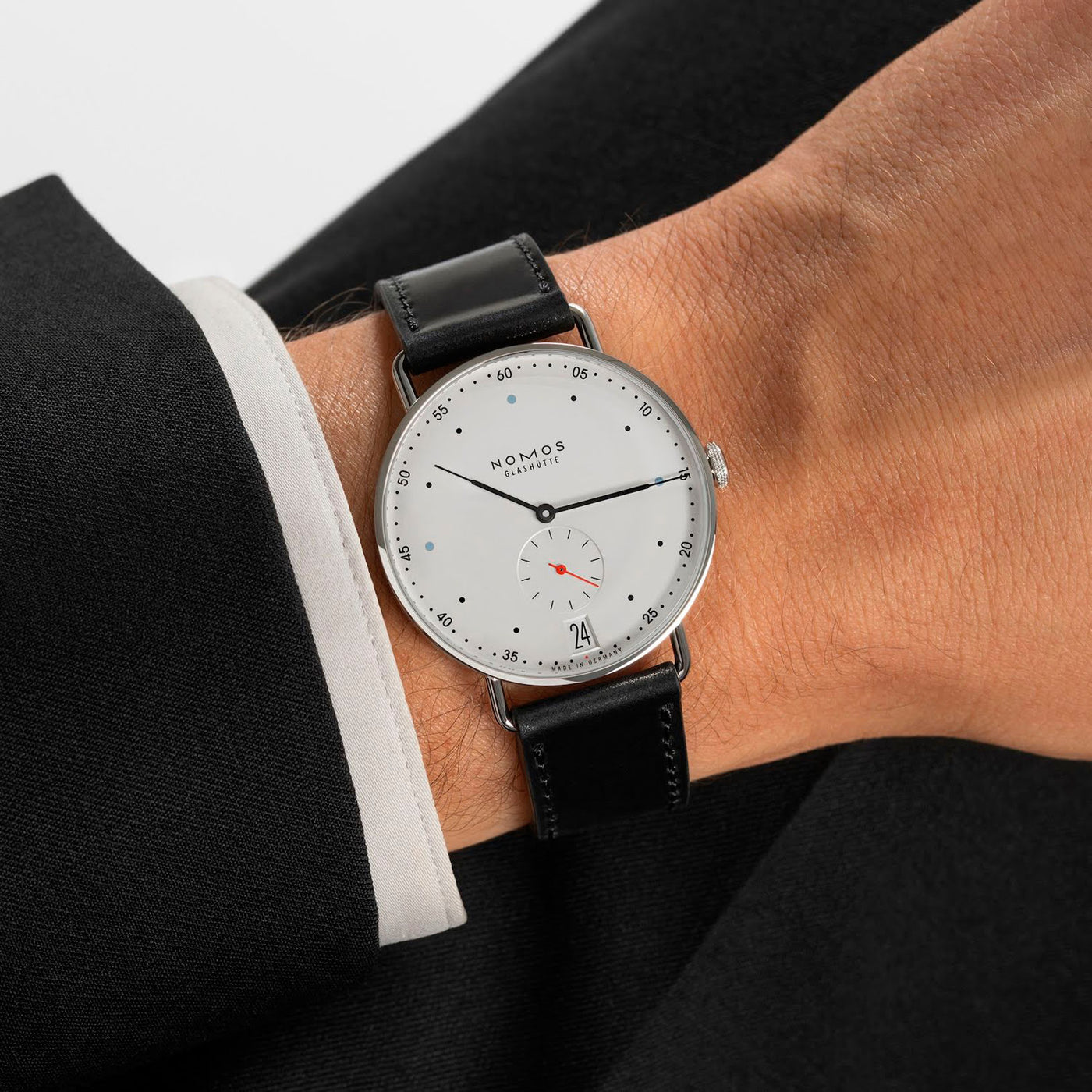 Nomos Glashütte Metro 38 Date Stem Winding – 1102