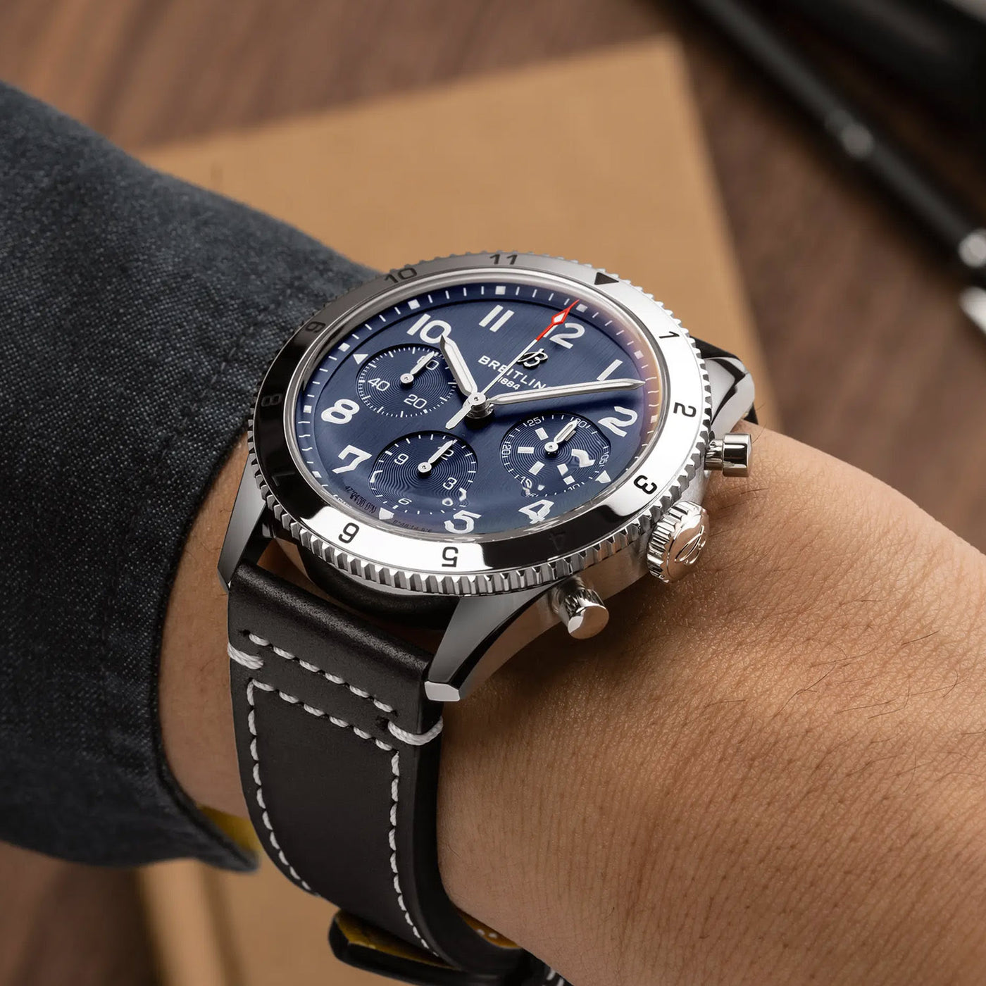 Breitling Classic AVI Tribute to Vought F4U Corsair Automatic – A233801A1C1X1