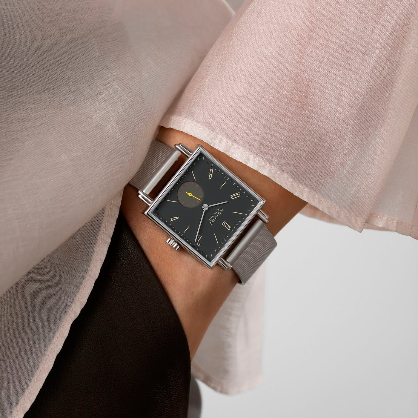 Nomos Glashütte Tetra Basalt Stem Winding – 440